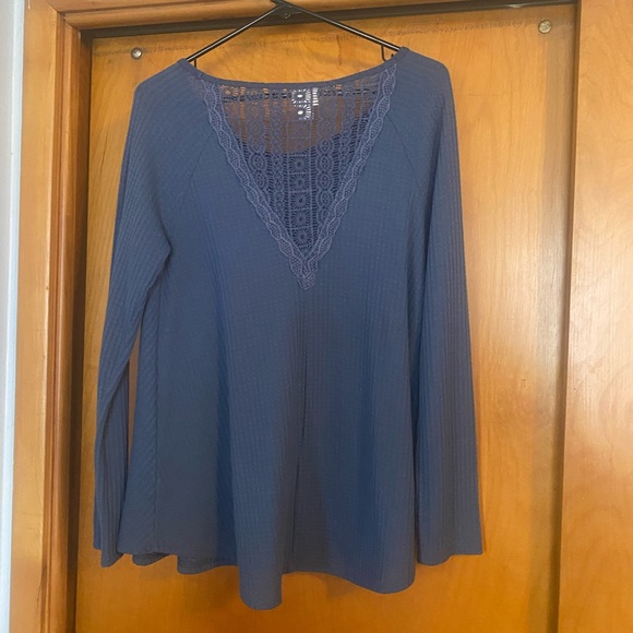 Mossimo Womena waffle knit top. - Picture 2 of 4